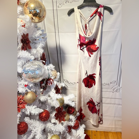 NWT Zara  dress maxi satin floral boho  SIZE XS
🚨FIRM  PRICE NO DISCOUNT - Picture 14 of 16